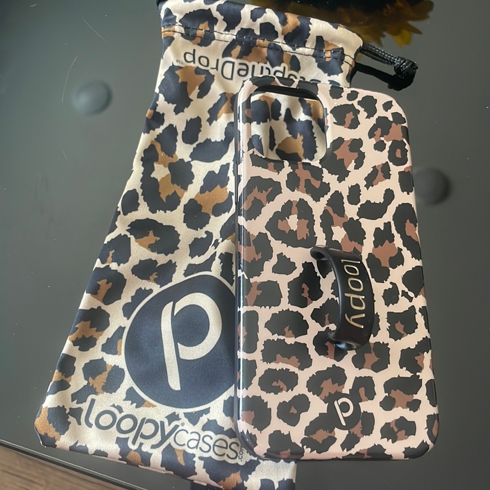 Leopard Loopy Case